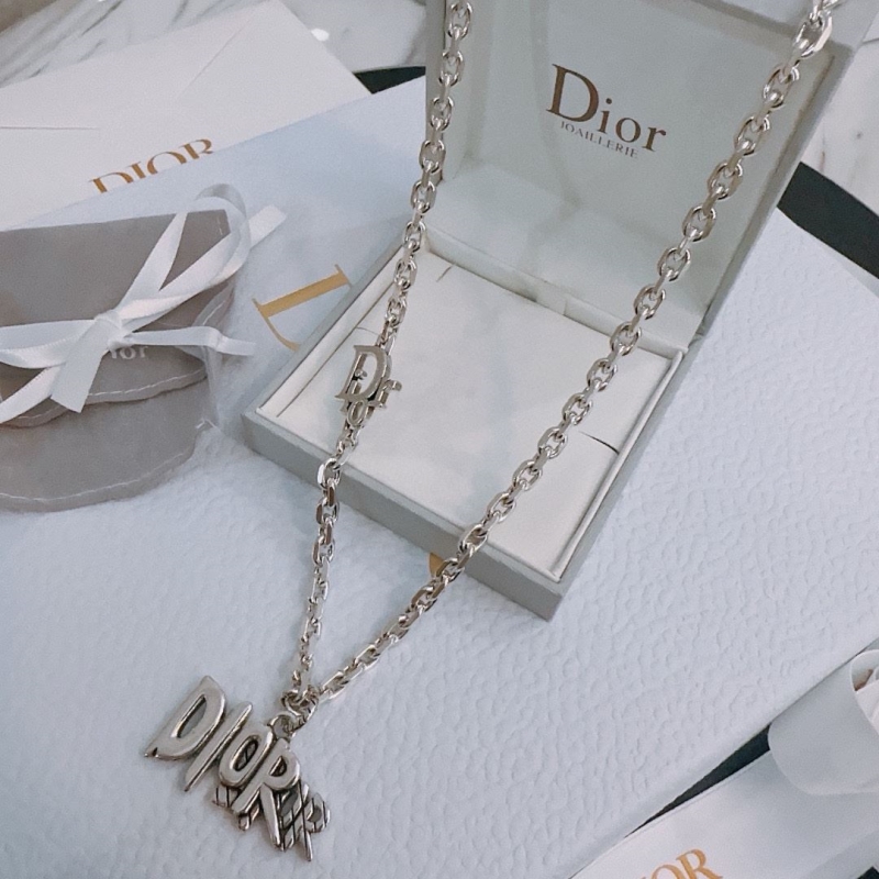 chr1st1an D10r necklaces